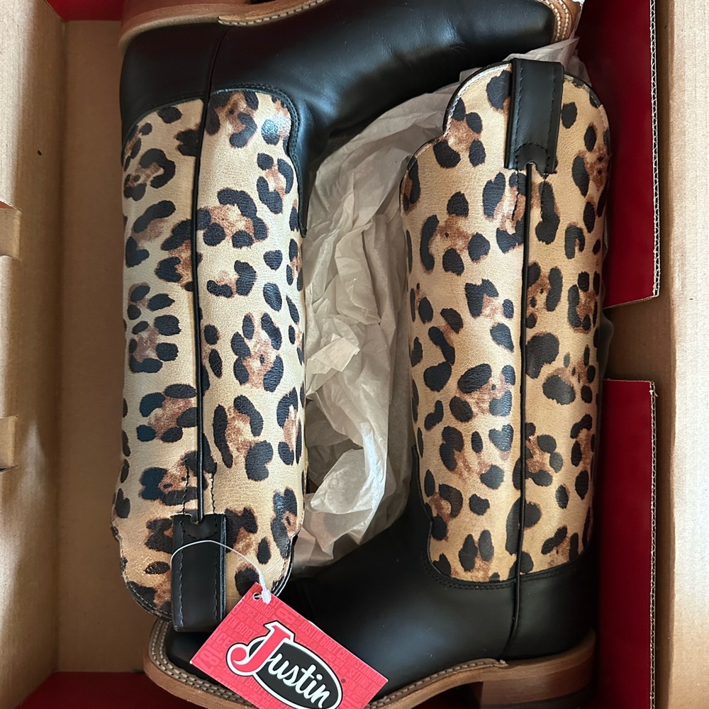 Justin Cowboy Boots Tan and Black Leather Cheetah 6.5B - Picture 2 of 10